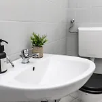Cosyhomes24 - Top-traffic Connection And Balcony - E01 Appartement Essen