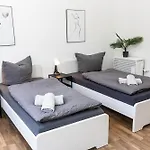 Appartement Cosyhomes24 - Top-traffic Connection And Balcony - E01