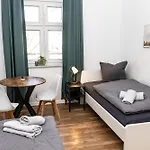 Appartement Cosyhomes24 - Top-traffic Connection And Balcony - E01