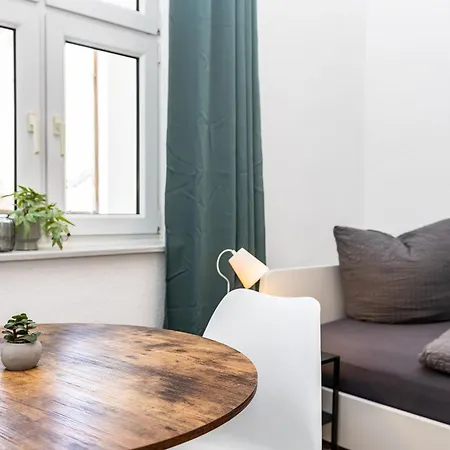 Cosyhomes24 - Top-traffic Connection And Balcony - E01 شقة