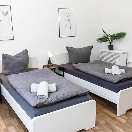 Apartament Essen-Kray 01-1 I Monteurwohnung Trio I Wlan, Bettwaesche & Handtuecher, Waschmaschine I Cosyhomes24