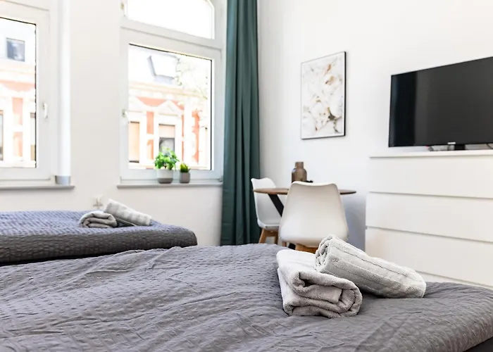 Cosyhomes24 - Top-traffic Connection And Balcony - E01 *