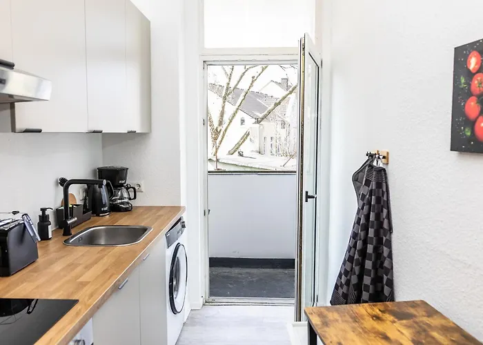 Cosyhomes24 - Top-traffic Connection And Balcony - E01 Essen